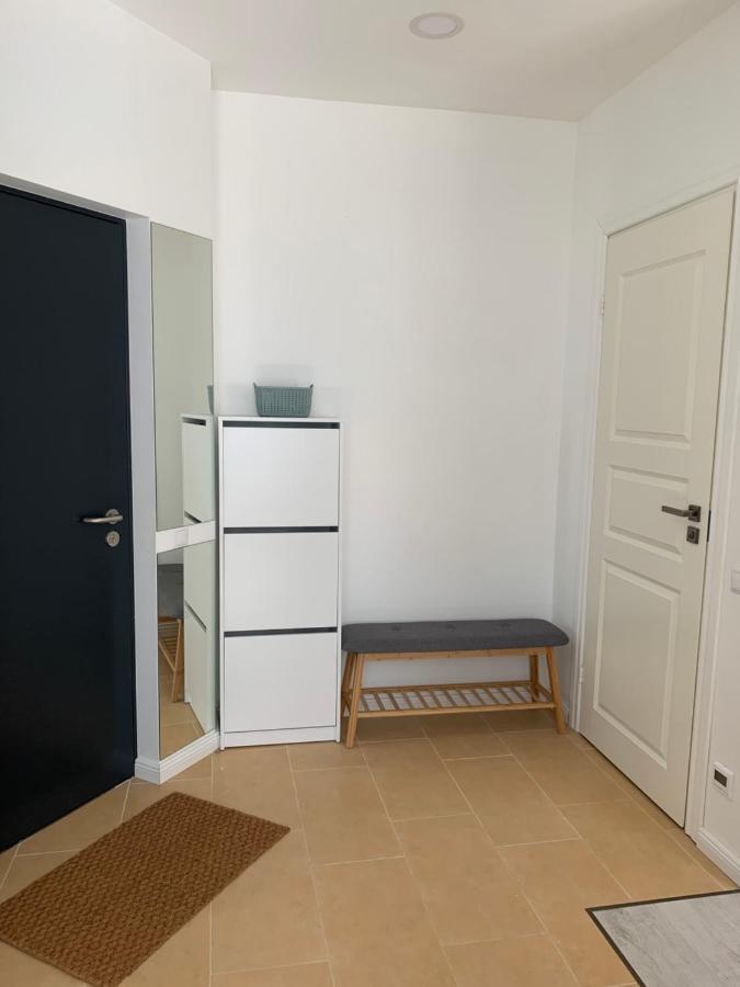 Brand New Well Planned Small Apartment Riga Luaran gambar
